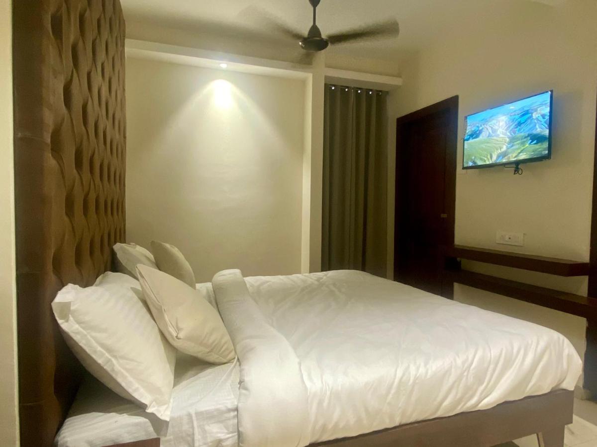 Hotel Vrindavan Palace インドール エクステリア 写真