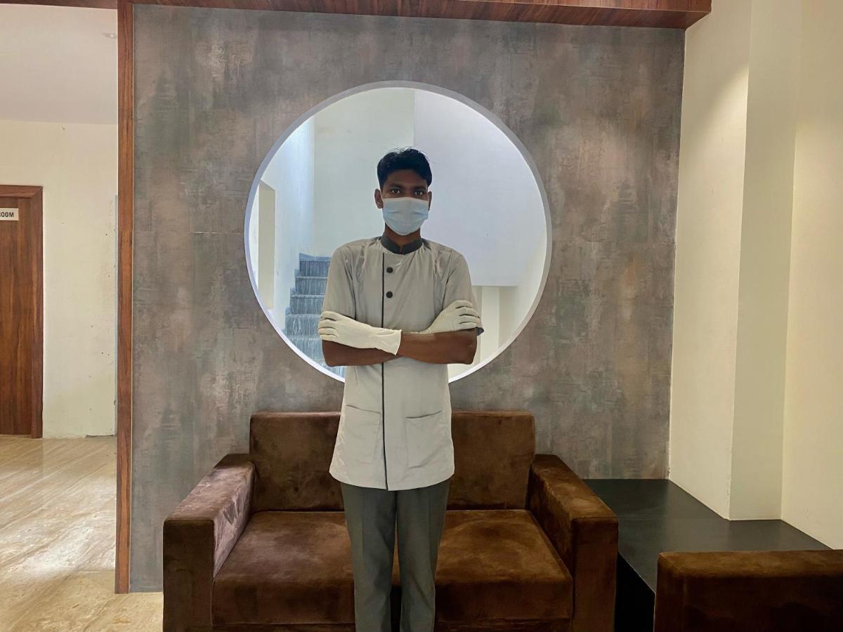 Hotel Vrindavan Palace インドール エクステリア 写真